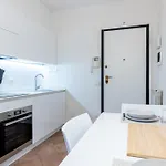 Apartmán Guesthost - Cozy Terrace Near The Center